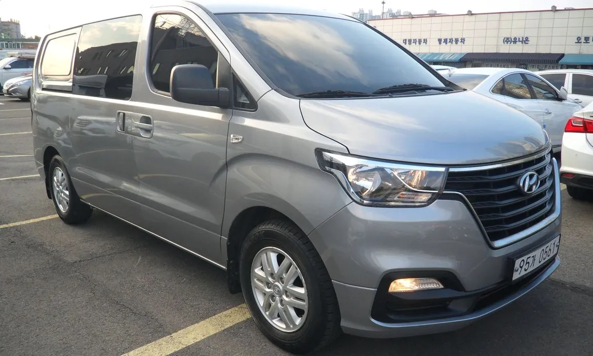 Hyundai Starex