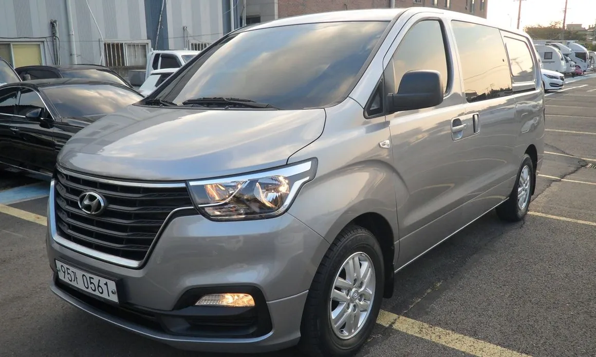 Hyundai Starex
