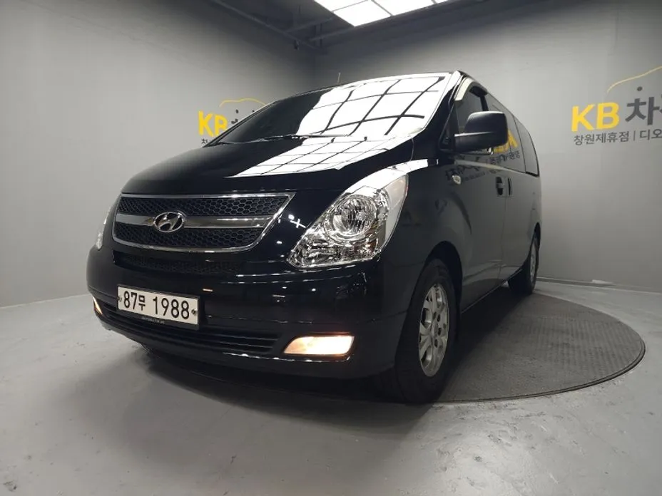 Hyundai Starex