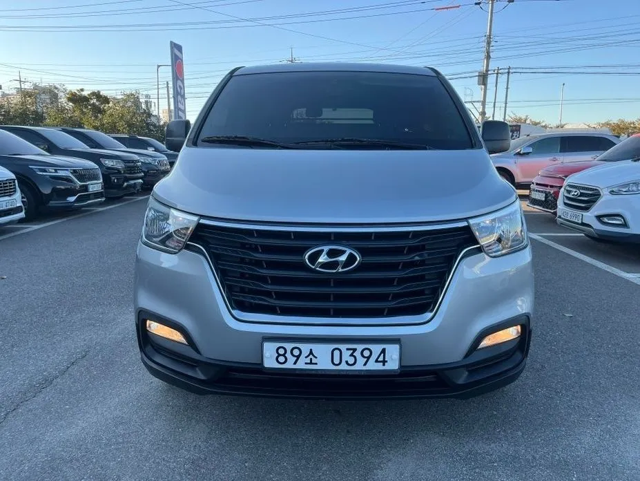 Hyundai Starex