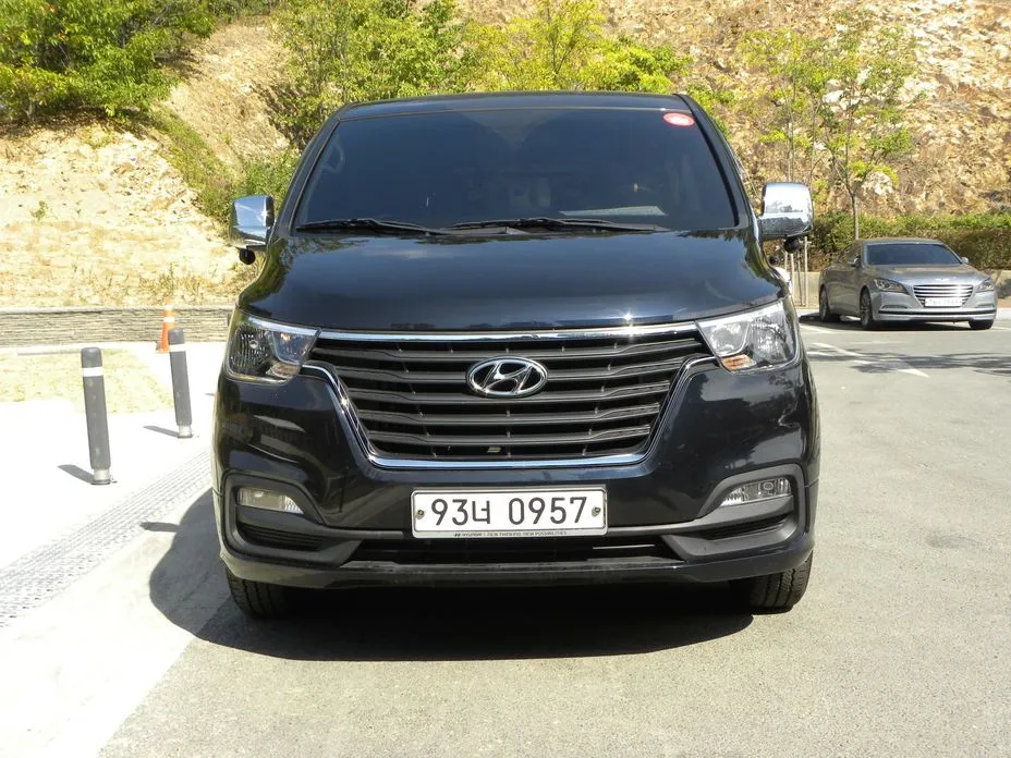 Hyundai Starex