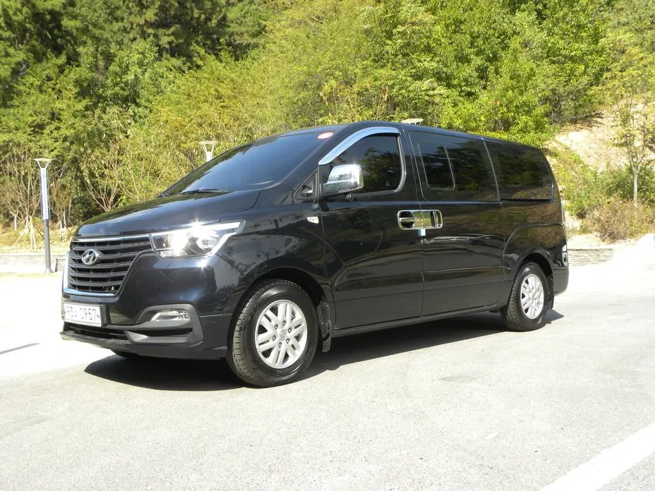 Hyundai Starex
