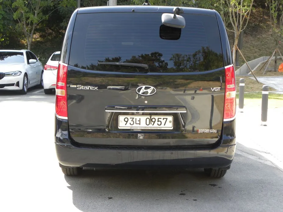 Hyundai Starex