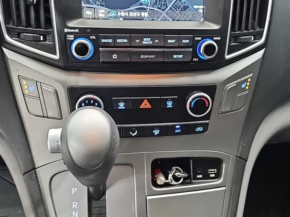 Hyundai Starex