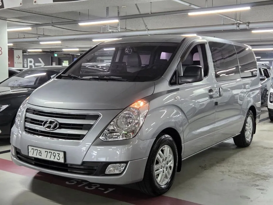 Hyundai Starex