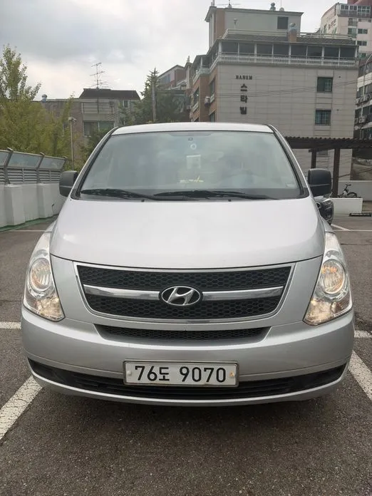 Hyundai Starex