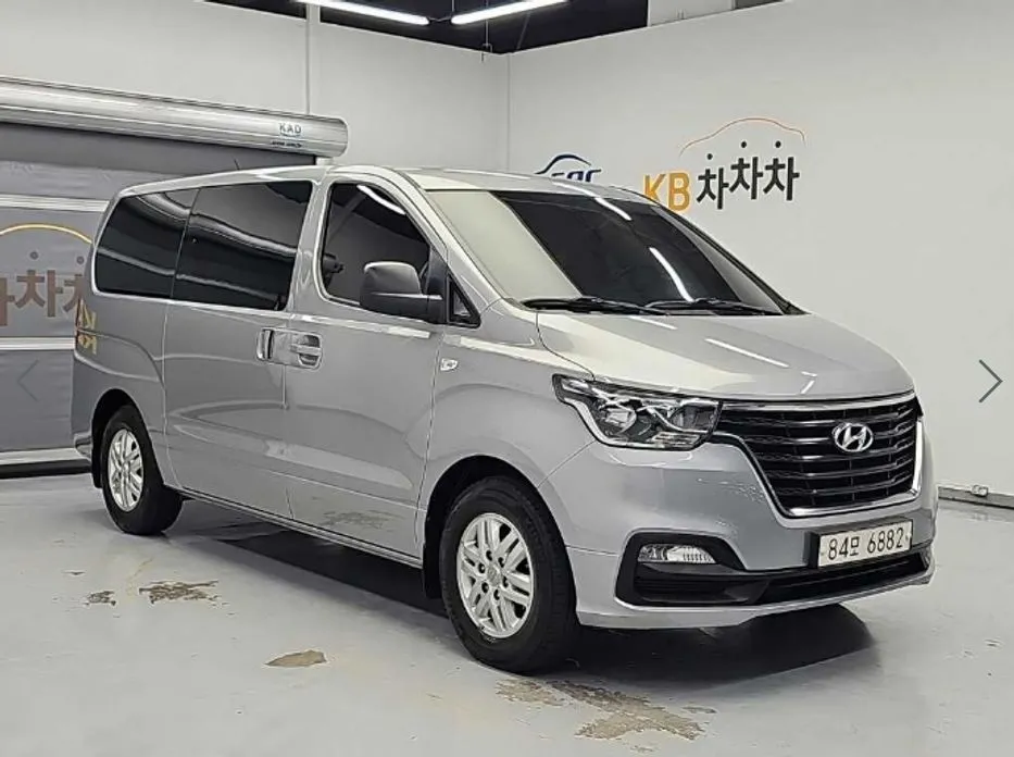 Hyundai Starex