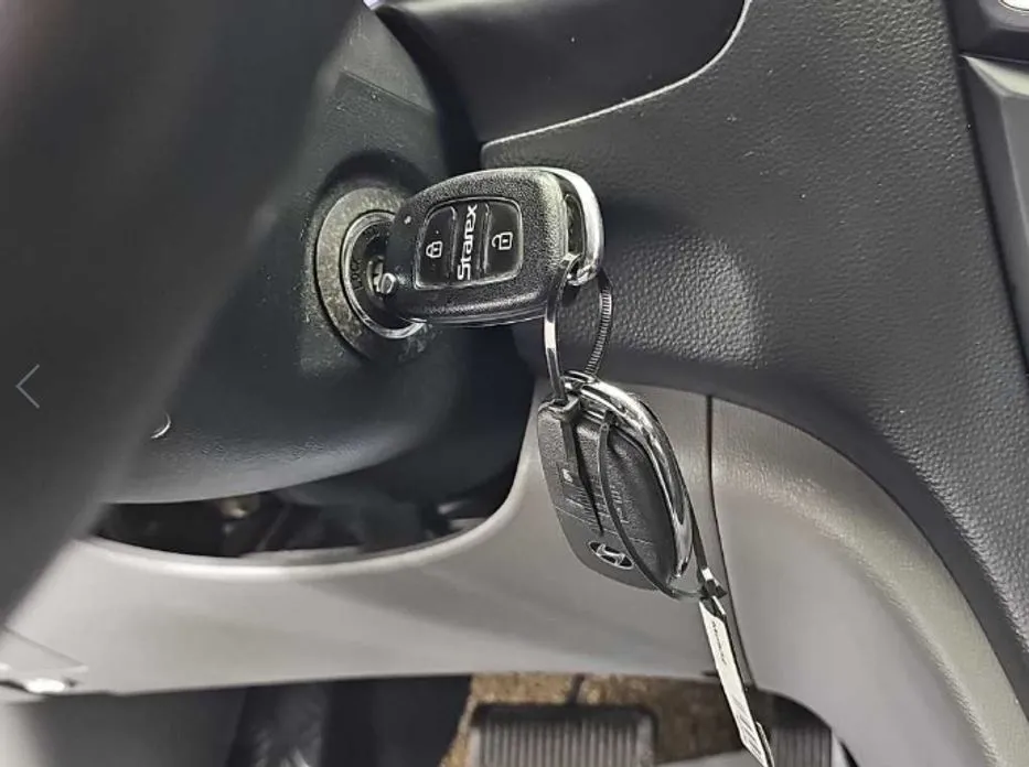 Hyundai Starex