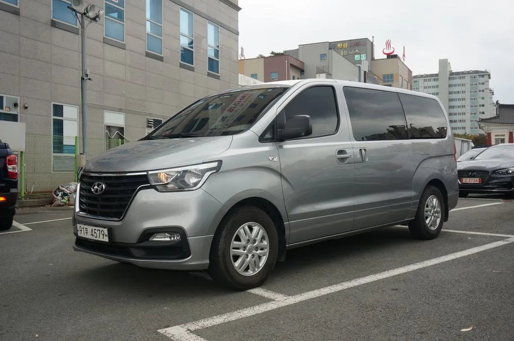 Hyundai Starex