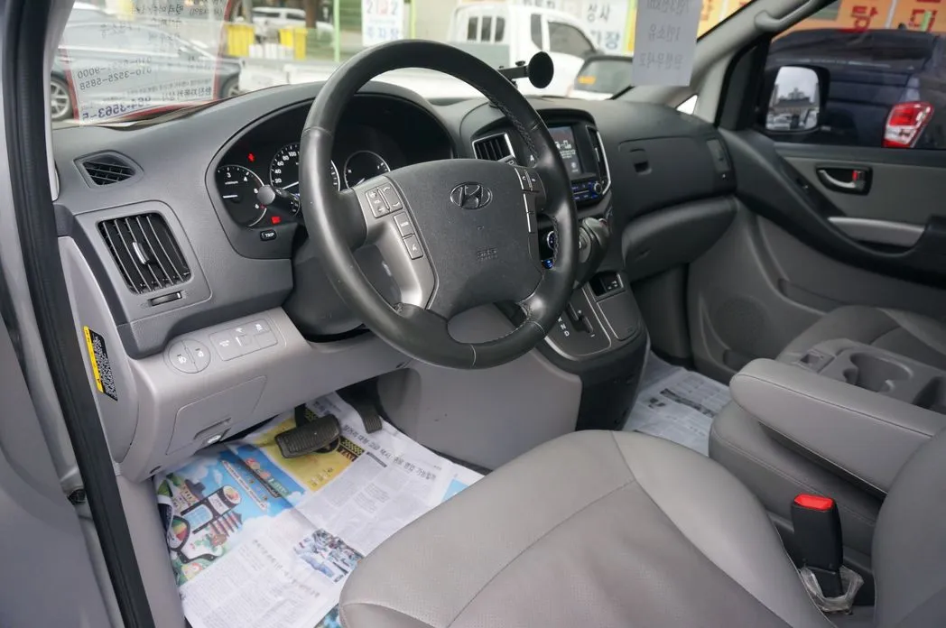 Hyundai Starex