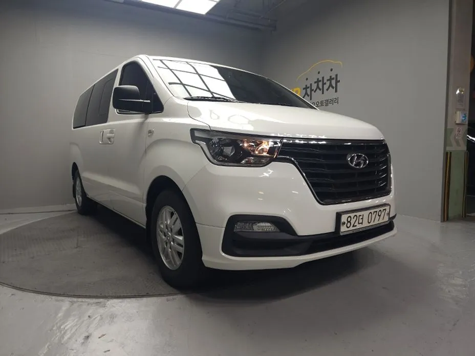 Hyundai Starex
