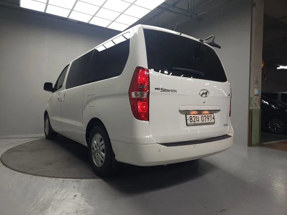 Hyundai Starex