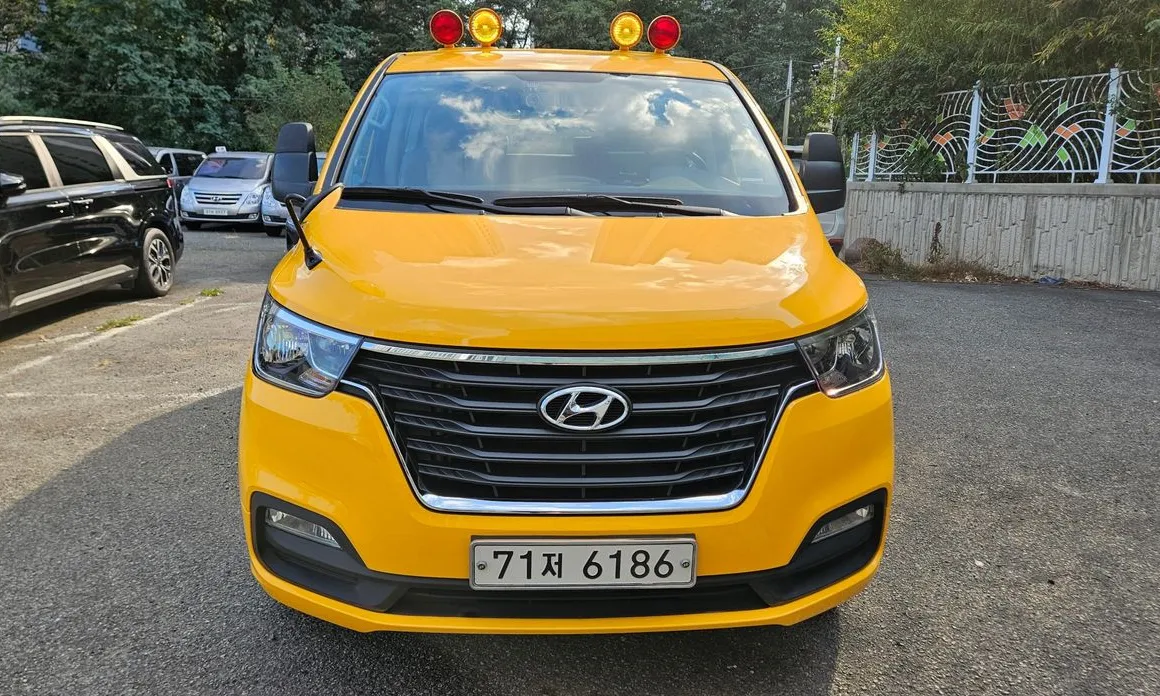 Hyundai Starex