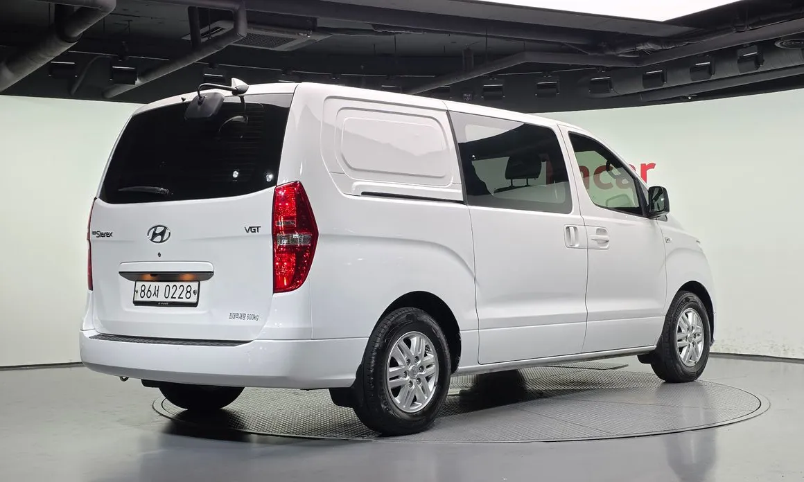 Hyundai Starex