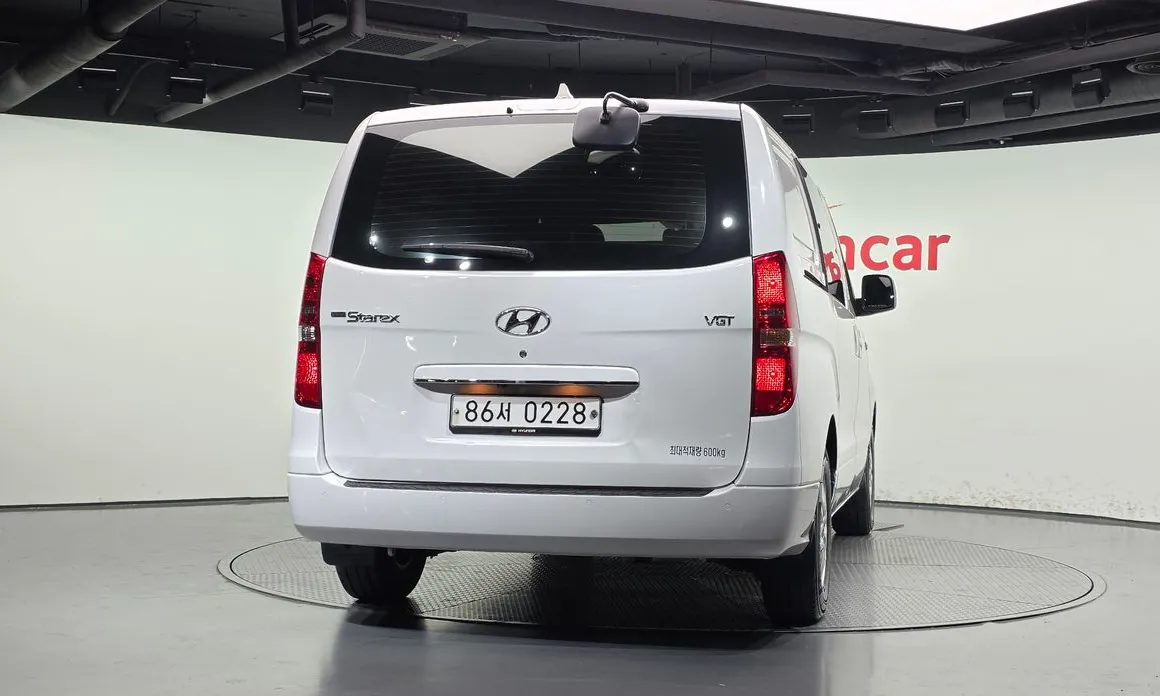 Hyundai Starex