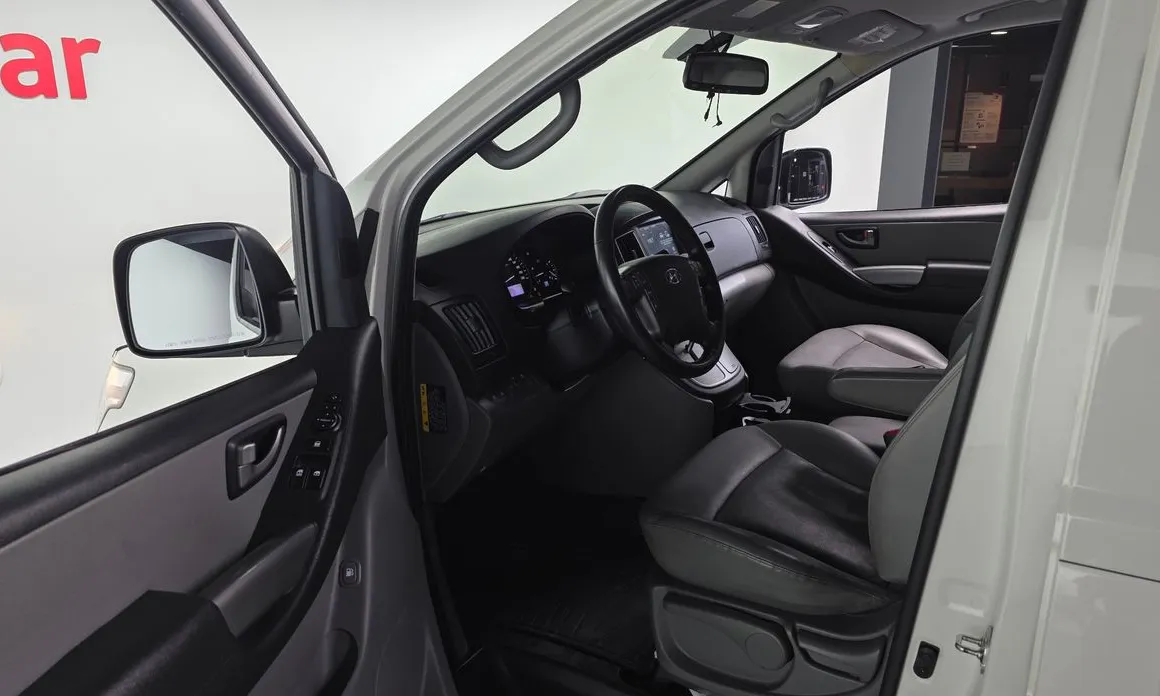 Hyundai Starex