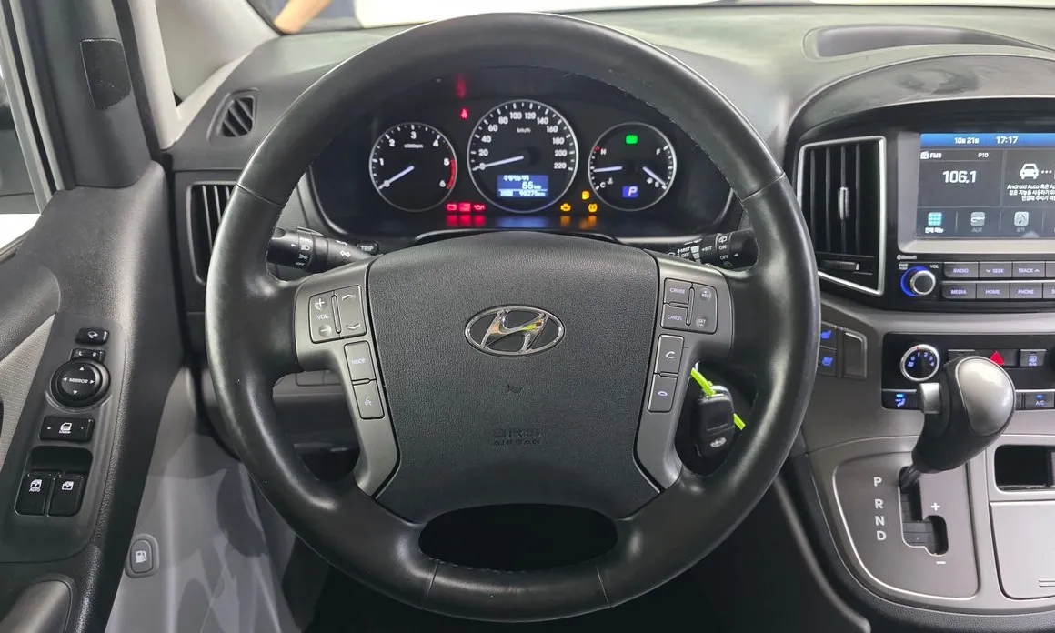 Hyundai Starex