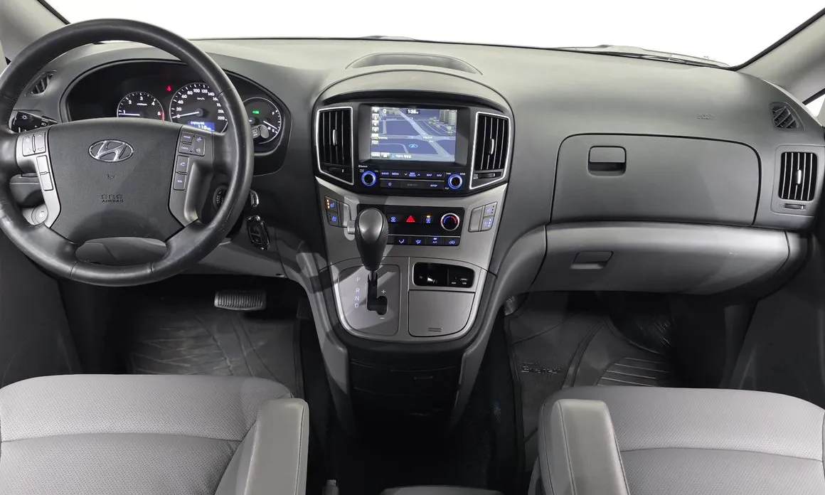 Hyundai Starex