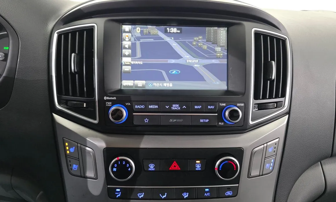 Hyundai Starex