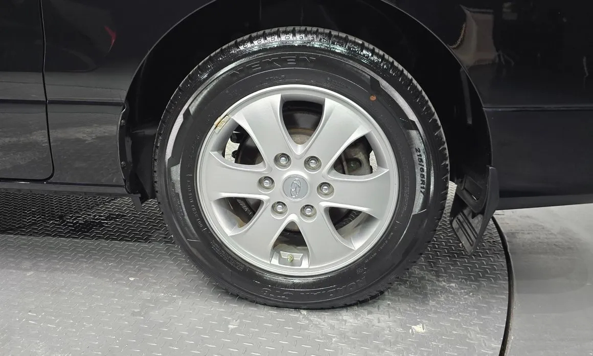 Hyundai Starex
