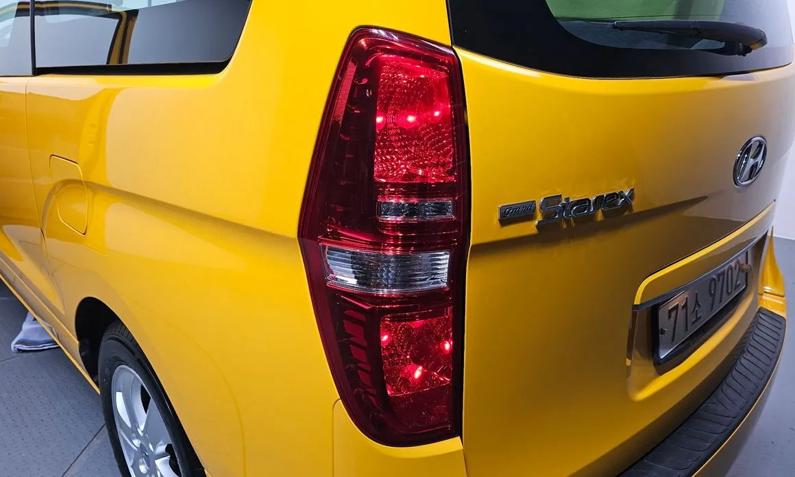 Hyundai Starex