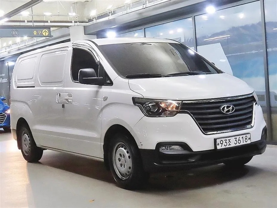 Hyundai Starex