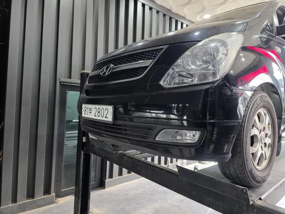 Hyundai Starex