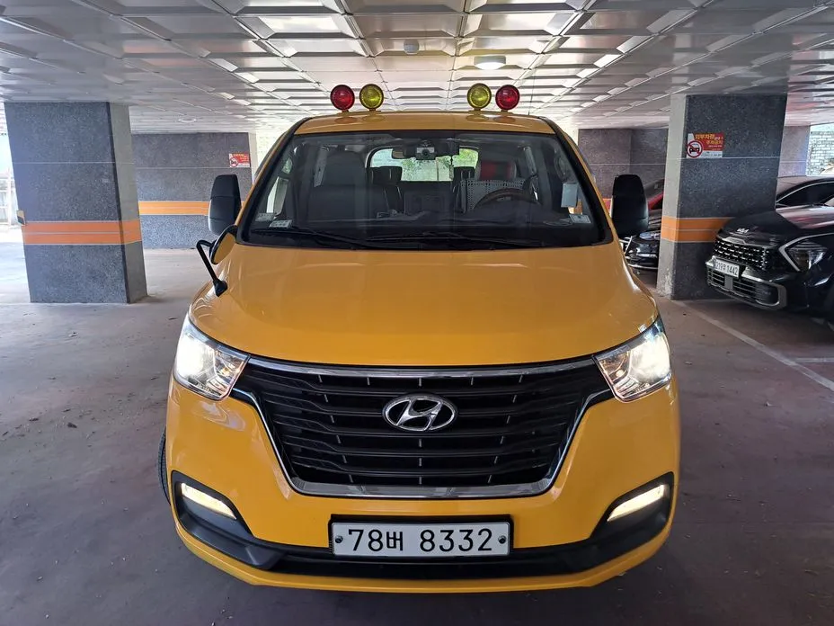 Hyundai Starex