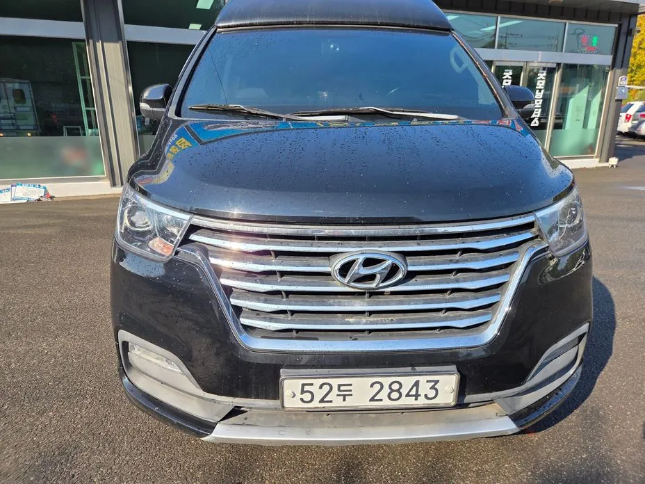 Hyundai Starex