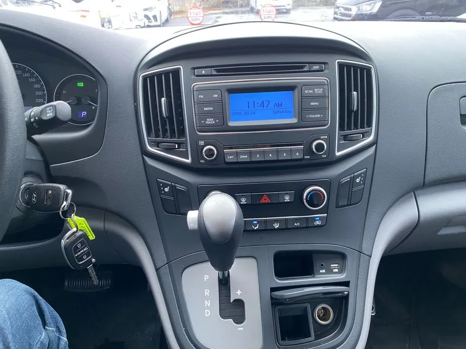 Hyundai Starex