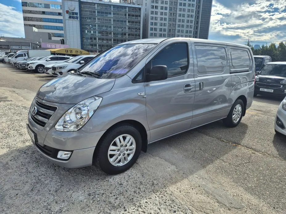 Hyundai Starex