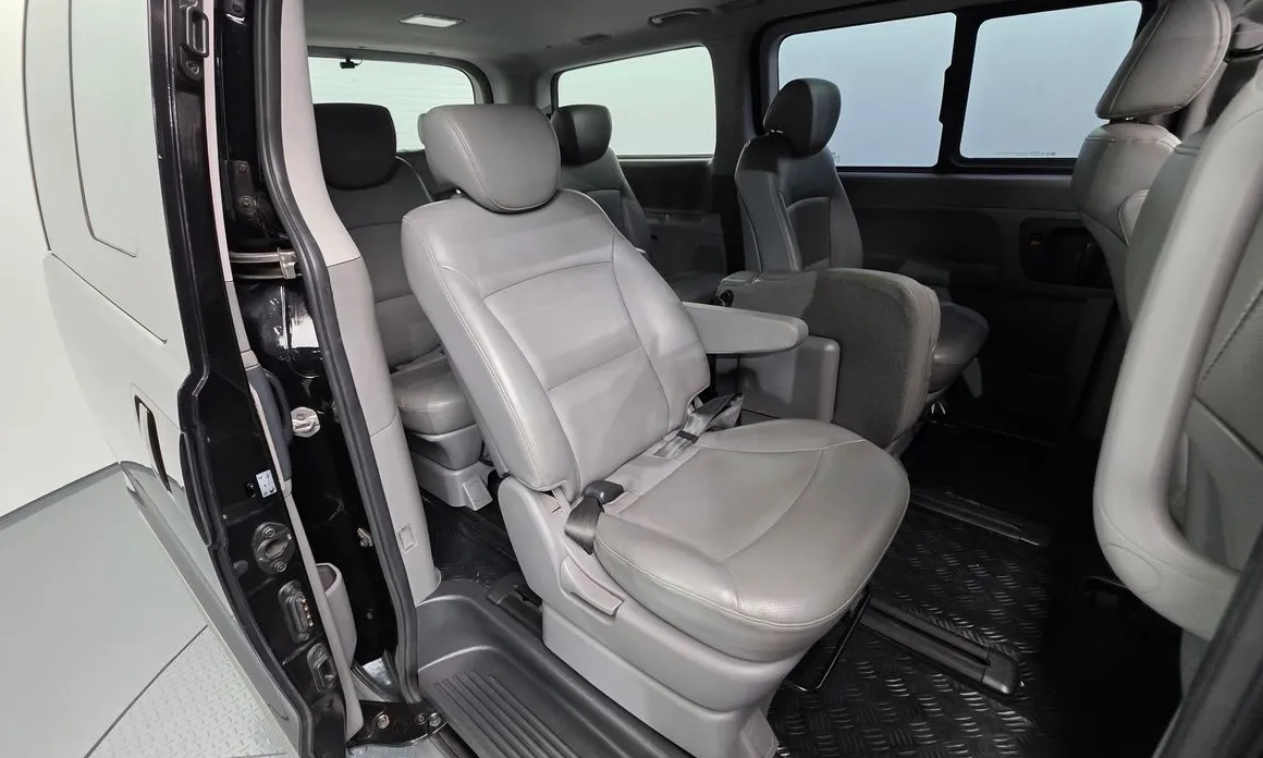 Hyundai Starex