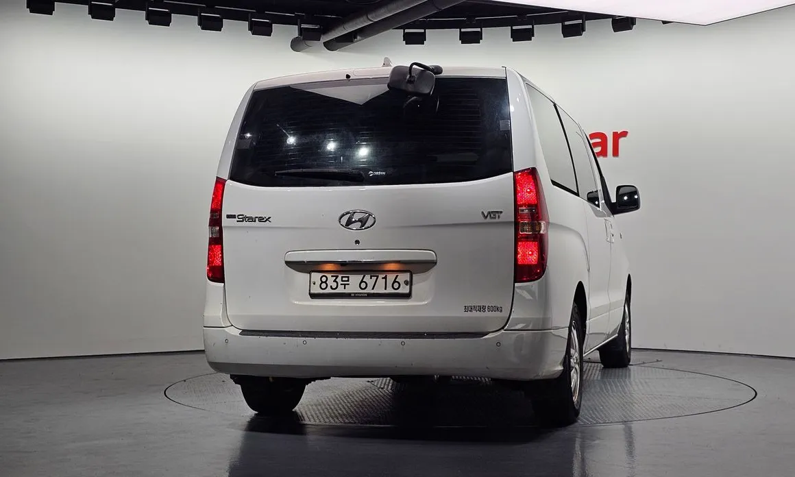 Hyundai Starex