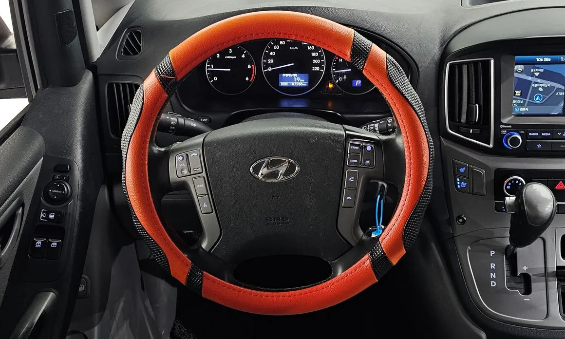 Hyundai Starex
