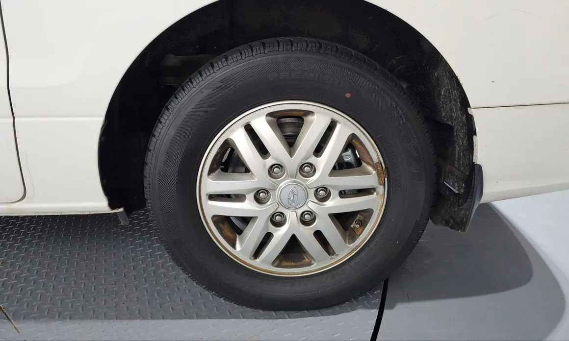 Hyundai Starex
