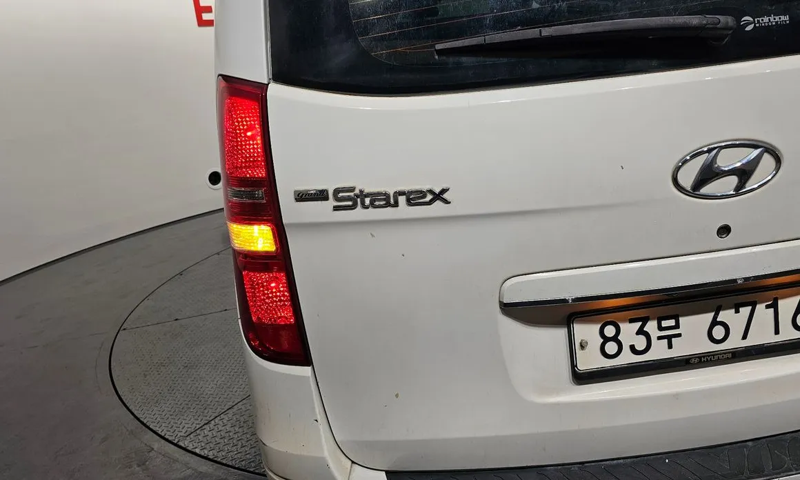 Hyundai Starex