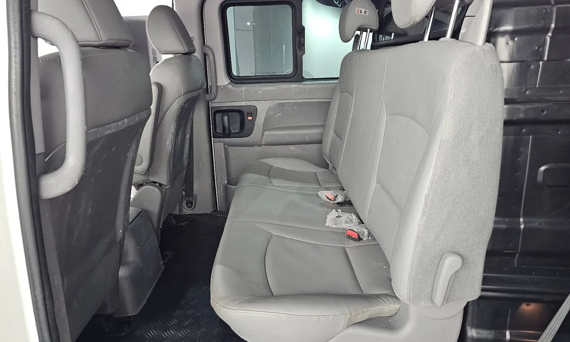Hyundai Starex