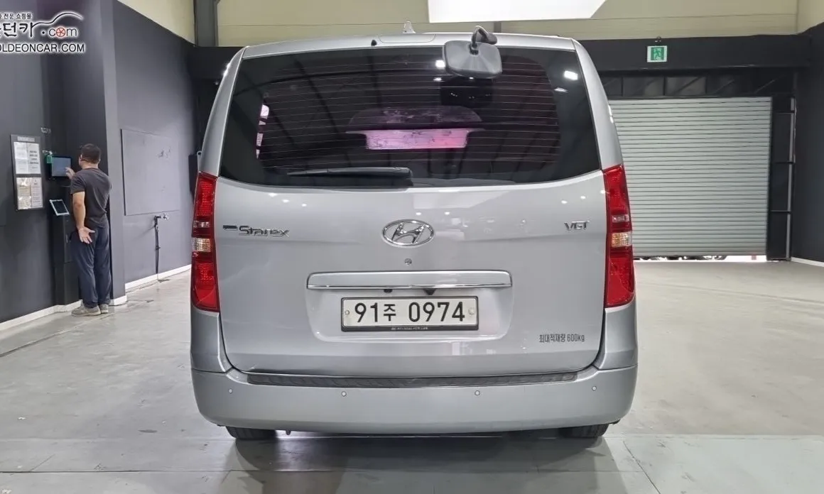 Hyundai Starex