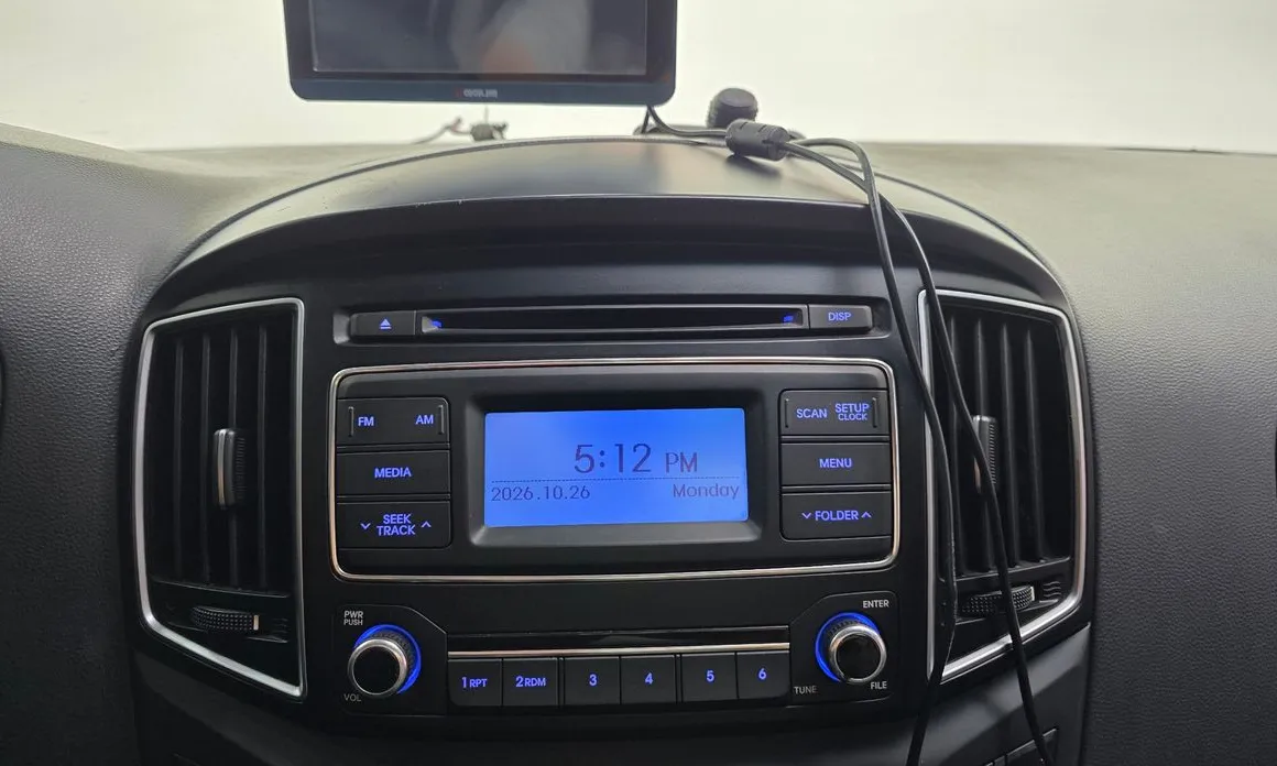 Hyundai Starex