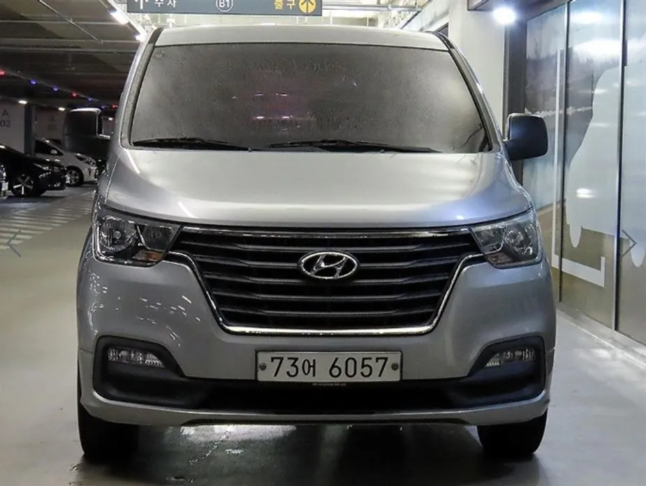 Hyundai Starex