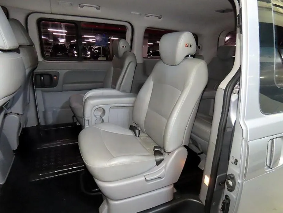 Hyundai Starex