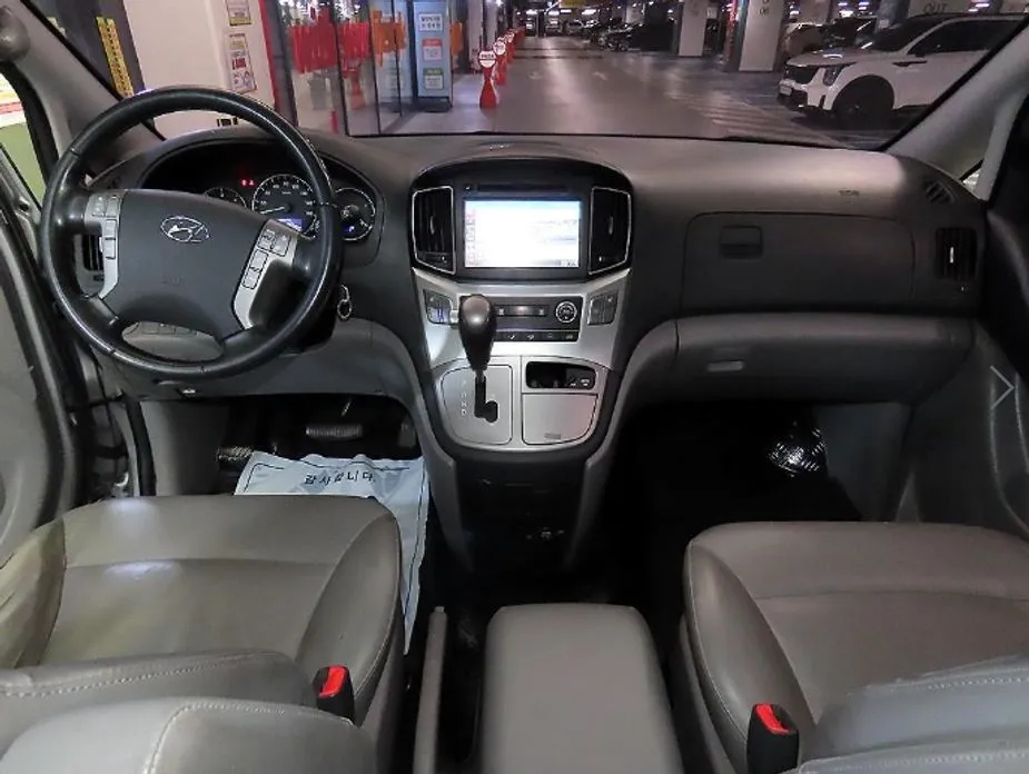 Hyundai Starex