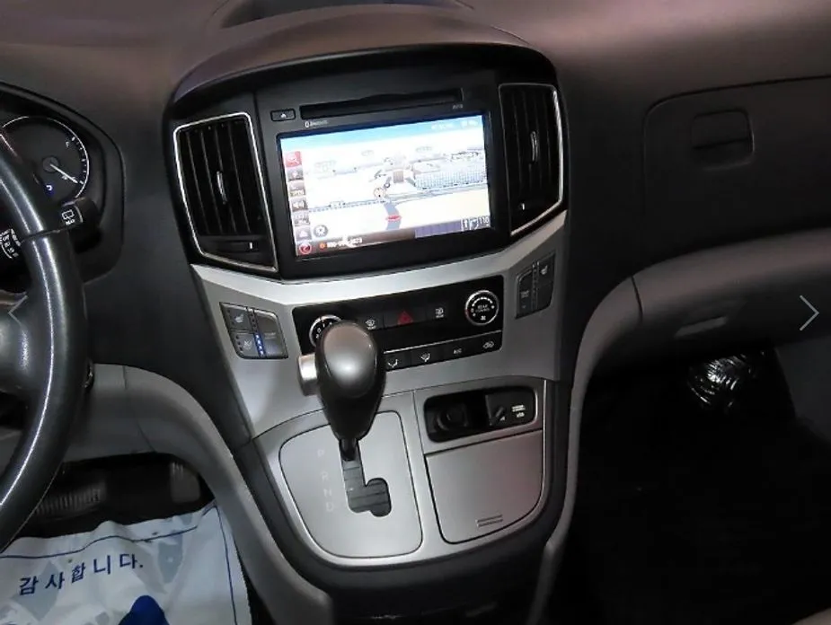 Hyundai Starex