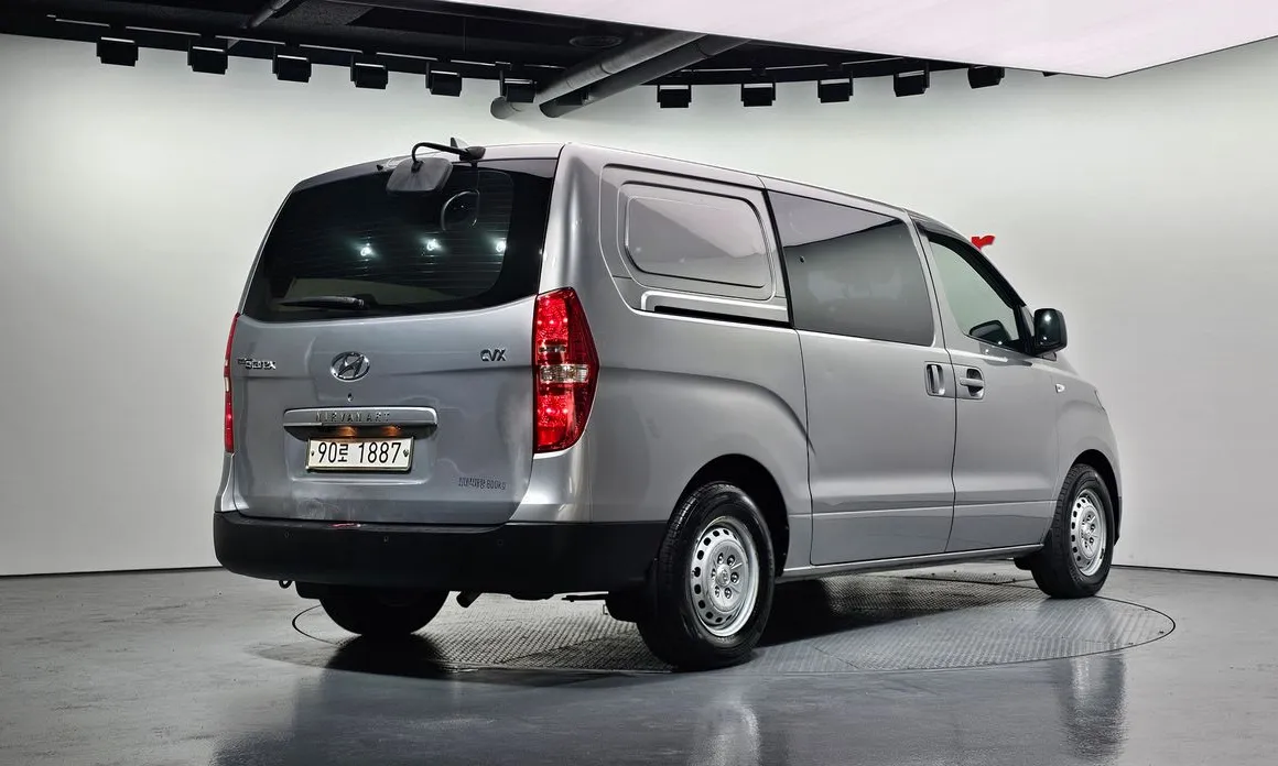 Hyundai Starex