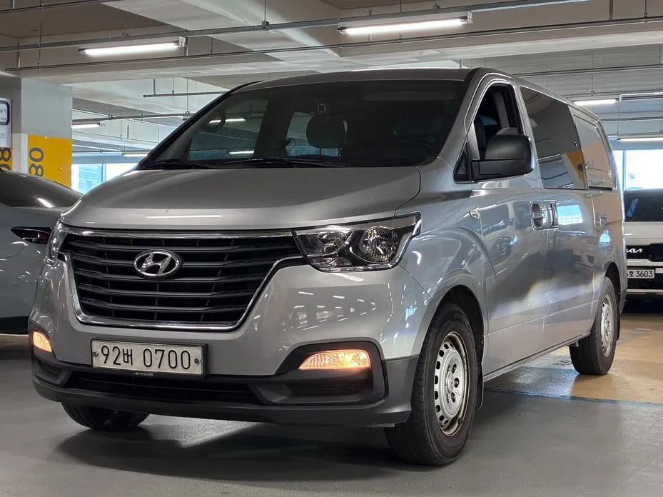Hyundai Starex