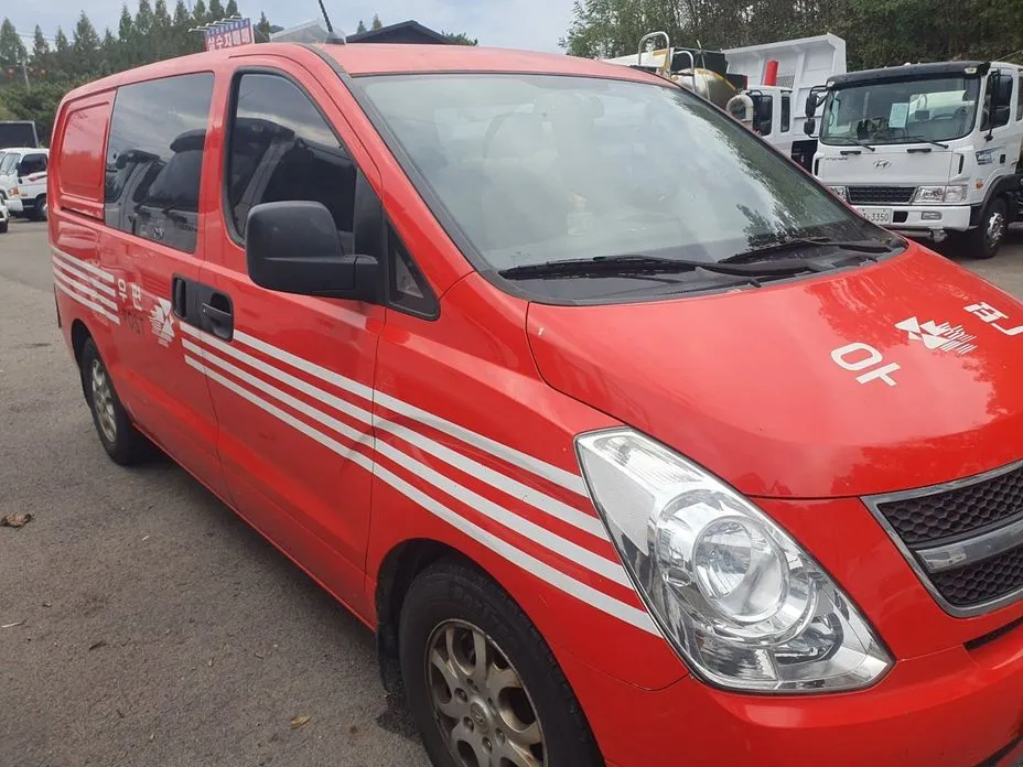 Hyundai Starex