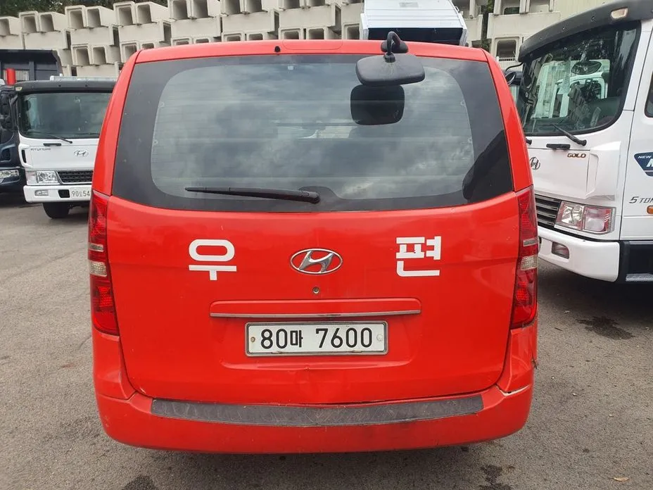 Hyundai Starex
