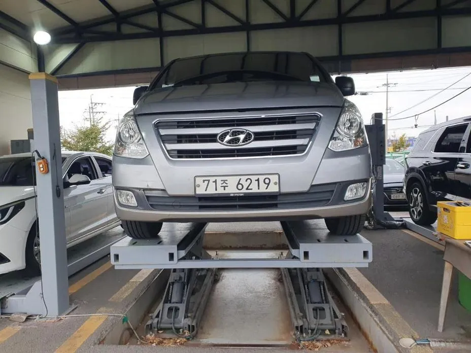 Hyundai Starex