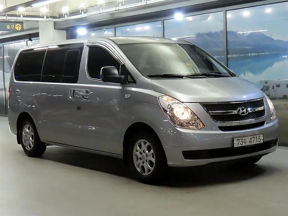 Hyundai Starex