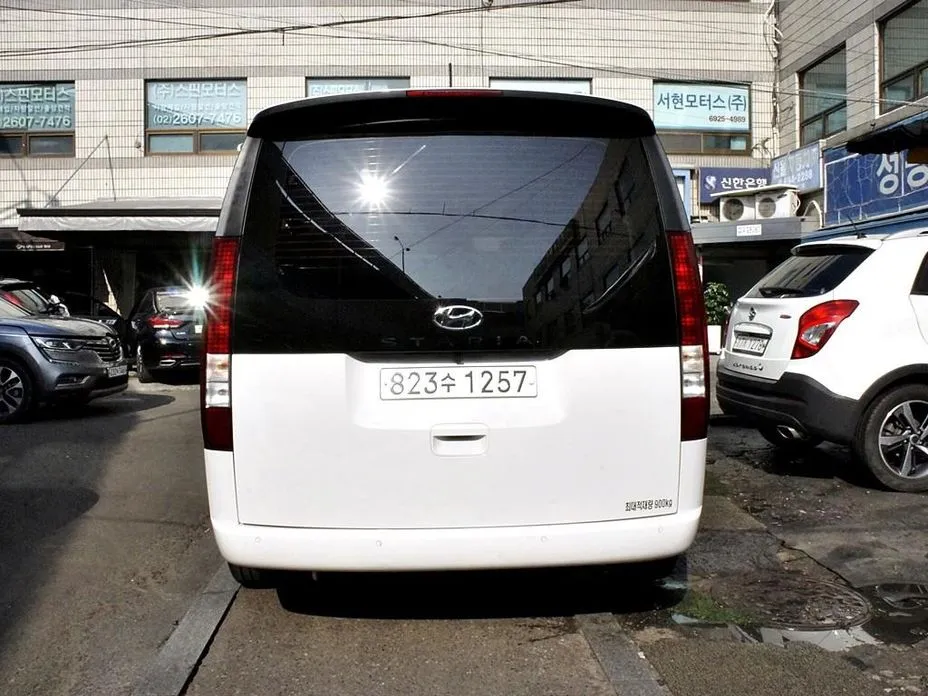 Hyundai Staria